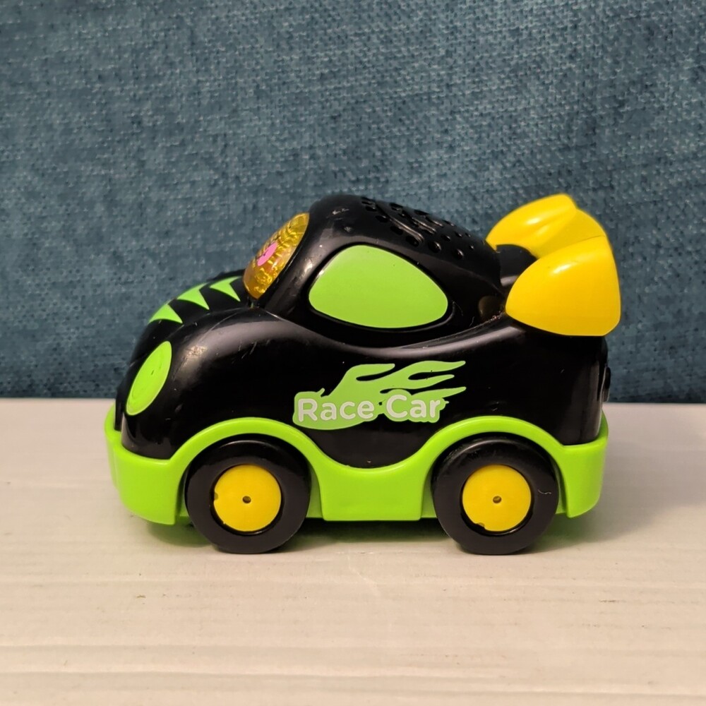 VTech Go! Go! Smart Wheels Race Car | Black & Green | Lights & Sounds SmartPoint - Picture 6 of 16